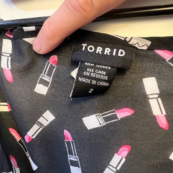 Torrid Top - Picture 2 of 4